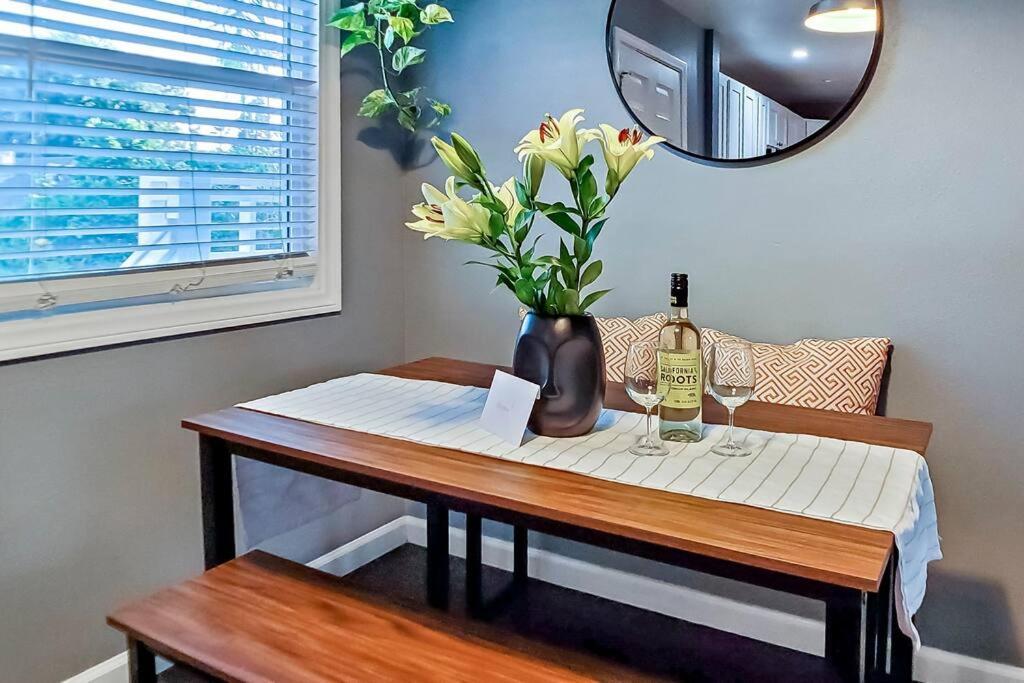 Apartment Located In Historic District Mins To Downtown, Beaches & Convention Center Long Beach Eksteriør bilde