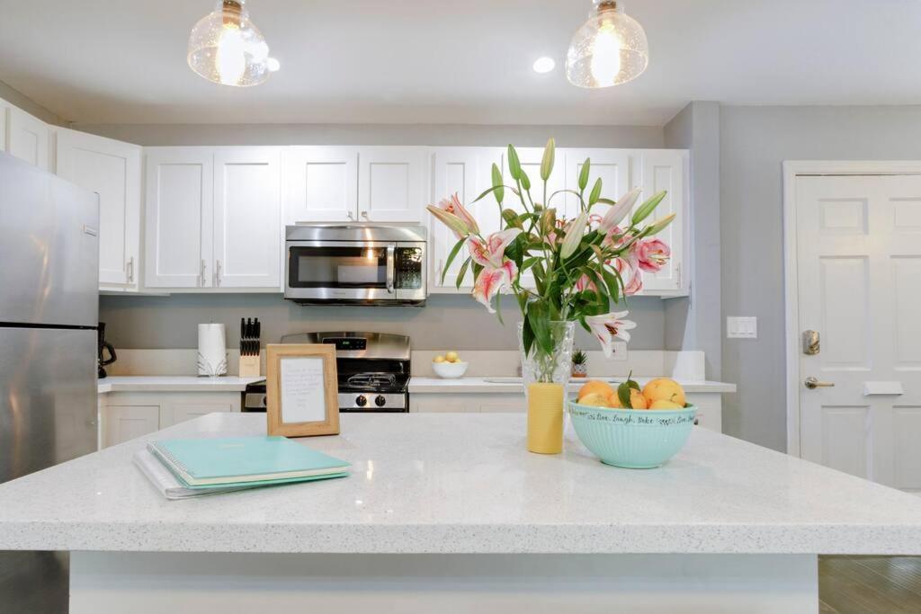 Apartment Located In Historic District Mins To Downtown, Beaches & Convention Center Long Beach Eksteriør bilde